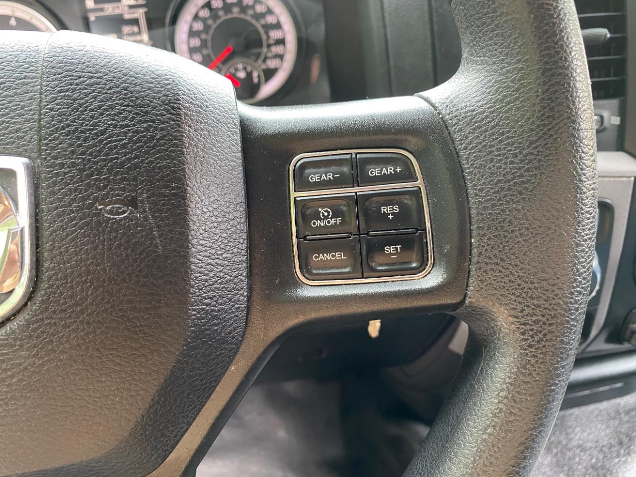 RAM 1500 Classic Tradesman 4x2 Quad Cab 6'4" Box 2021