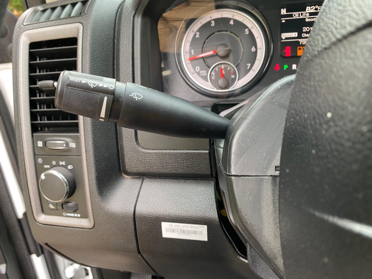 RAM 1500 Classic Tradesman 4x2 Quad Cab 6'4" Box 2021