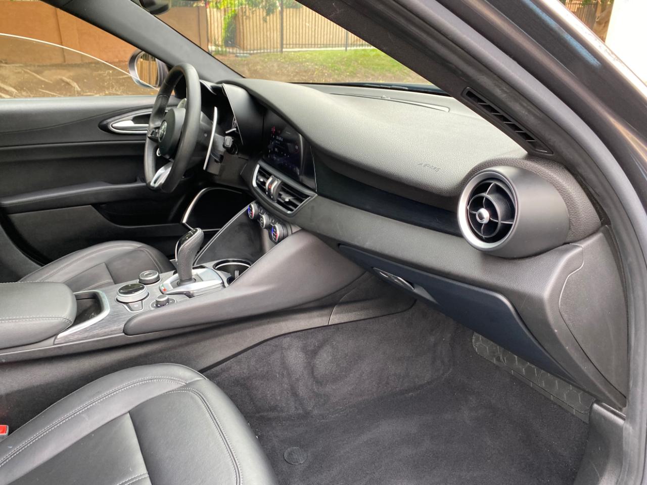 Alfa Romeo Giulia Sprint 2023