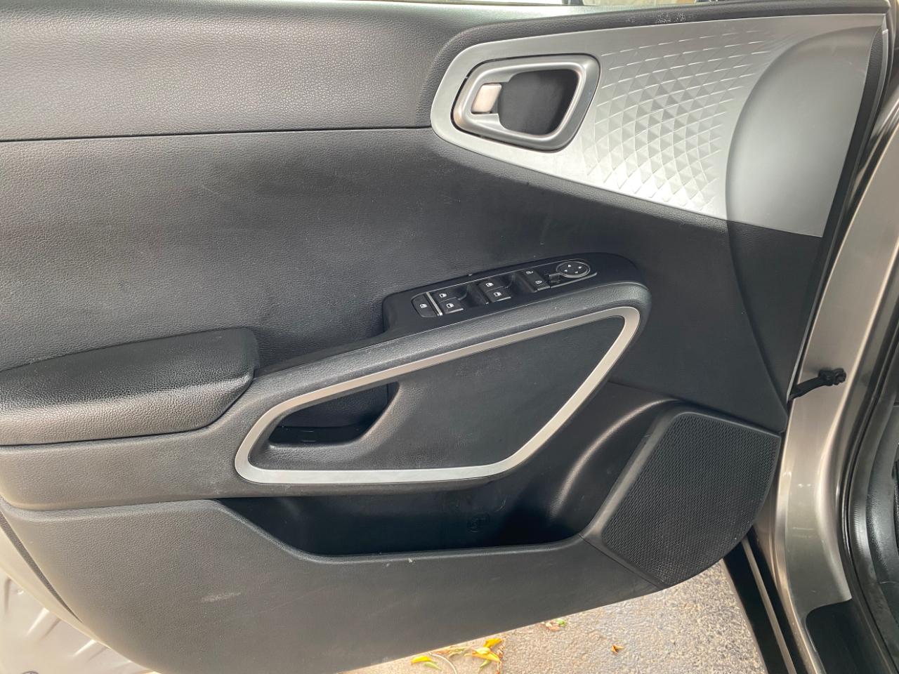 Kia Soul LX IVT 2022