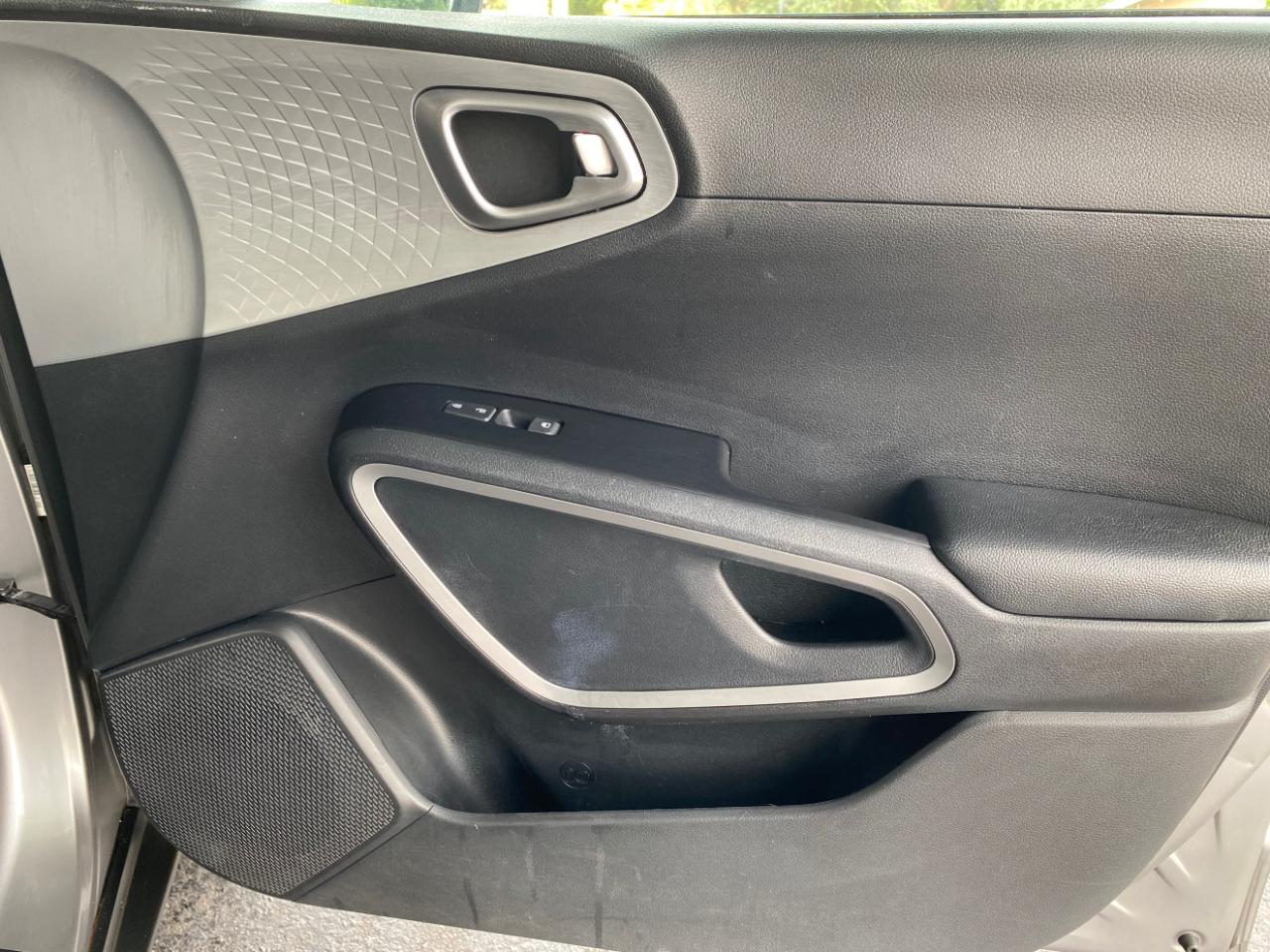 Kia Soul LX IVT 2022