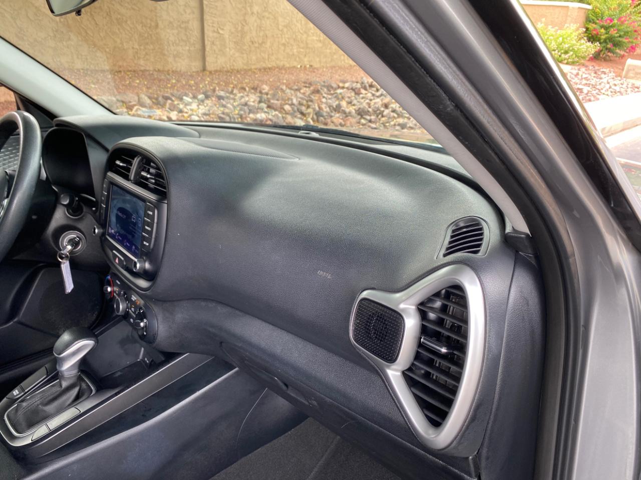 Kia Soul LX IVT 2022