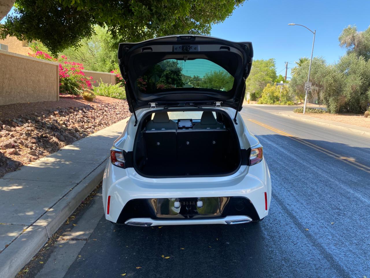 Toyota Corolla Hatchback SE CVT (Natl) 2019