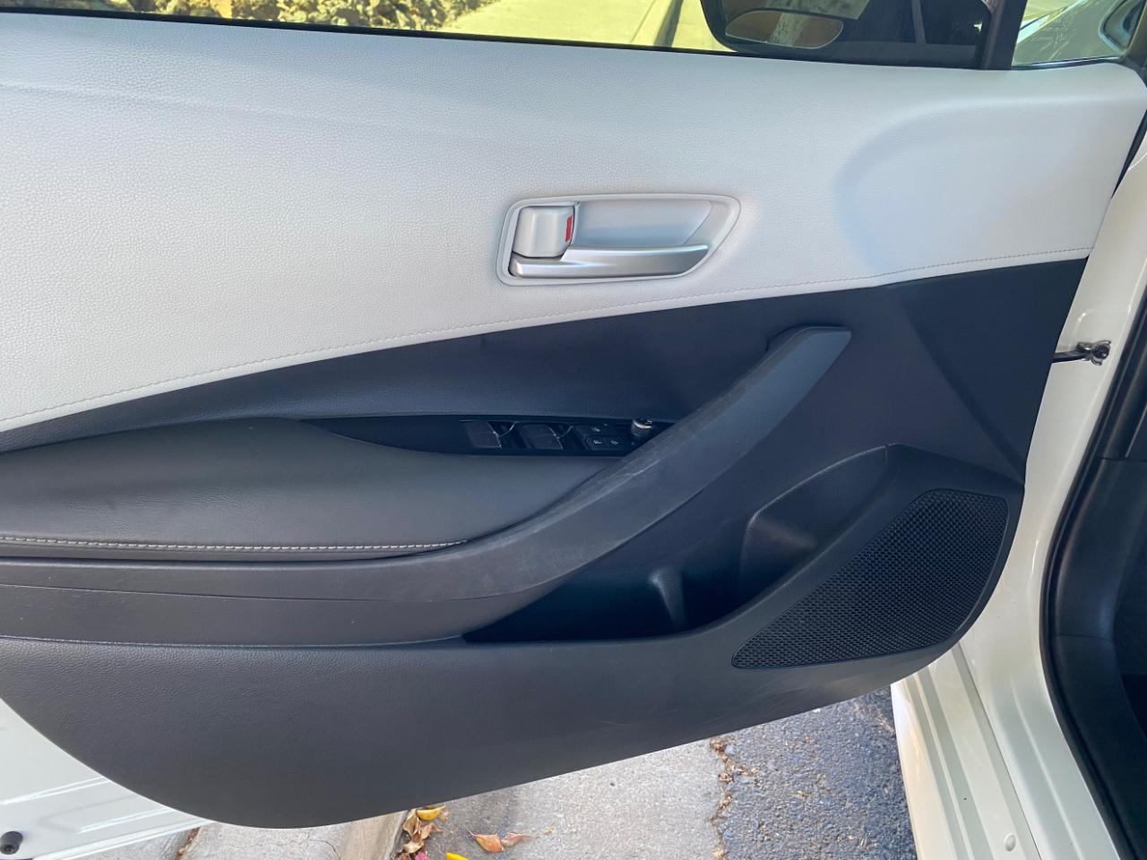 Toyota Corolla Hatchback SE CVT (Natl) 2019