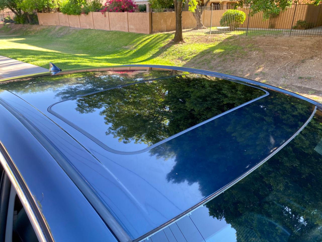 Toyota Camry Hybrid SE CVT (Natl) 2020