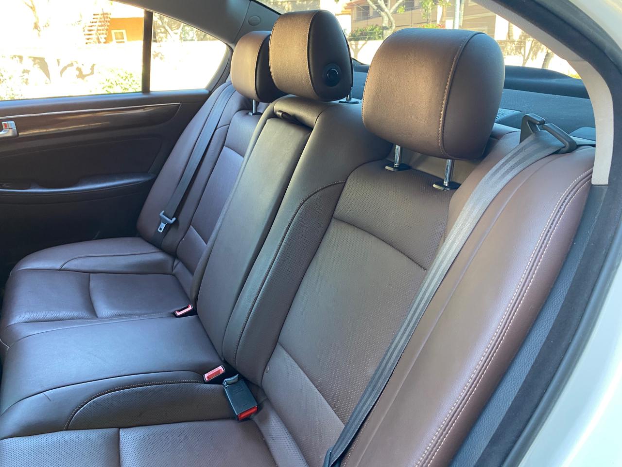 Hyundai Genesis 4dr Sdn V6 3.8L 2012