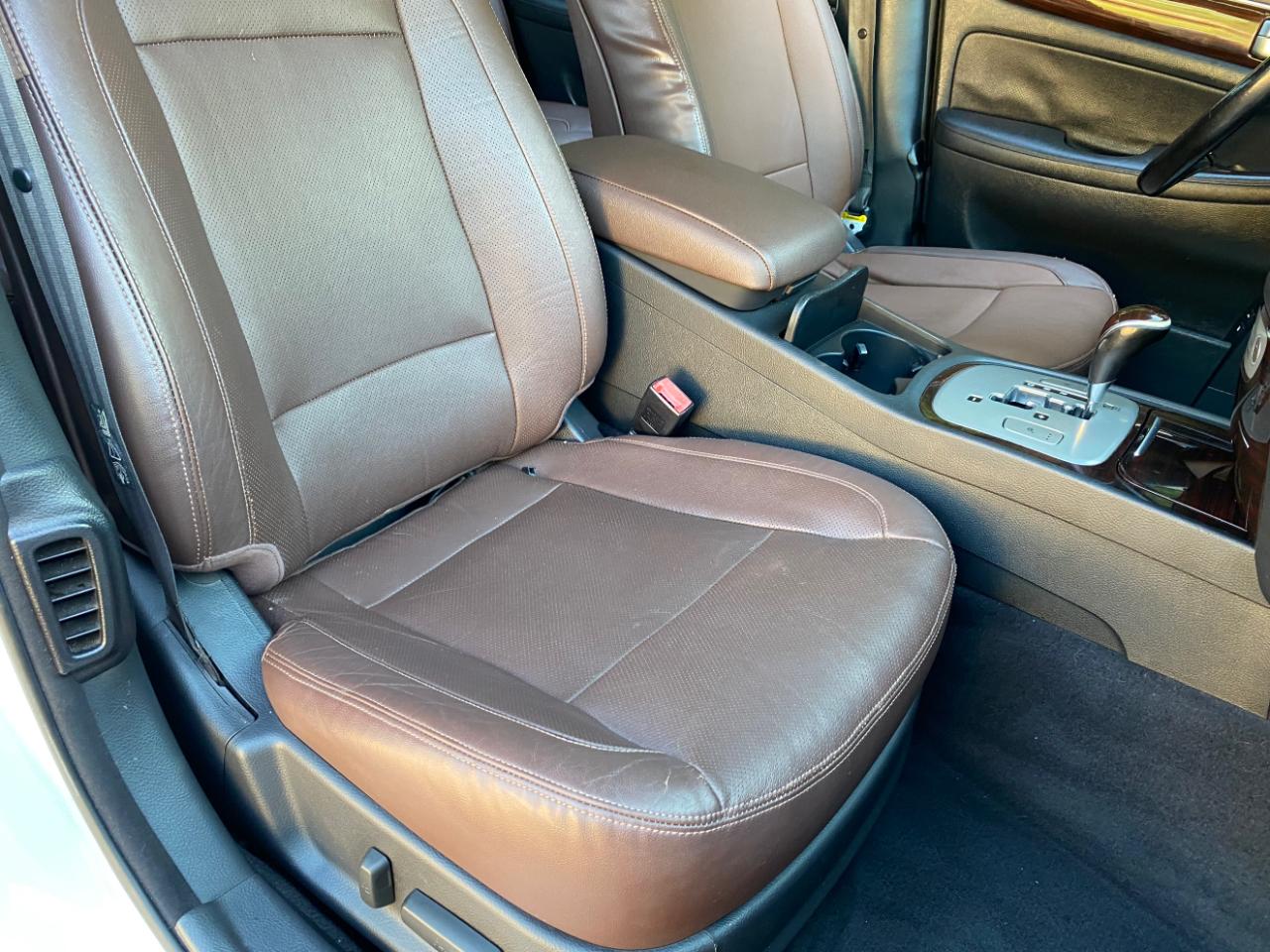 Hyundai Genesis 4dr Sdn V6 3.8L 2012