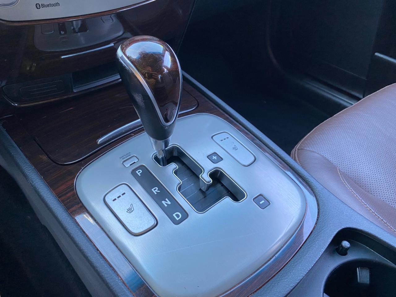 Hyundai Genesis 4dr Sdn V6 3.8L 2012