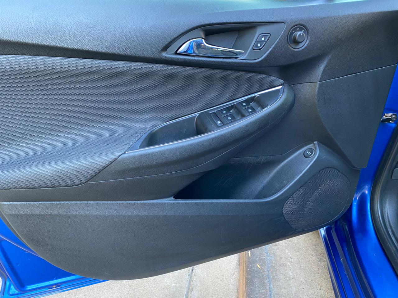 Chevrolet Cruze 4dr Sdn LT 2019