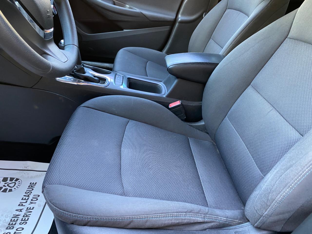 Chevrolet Cruze 4dr Sdn LT 2019
