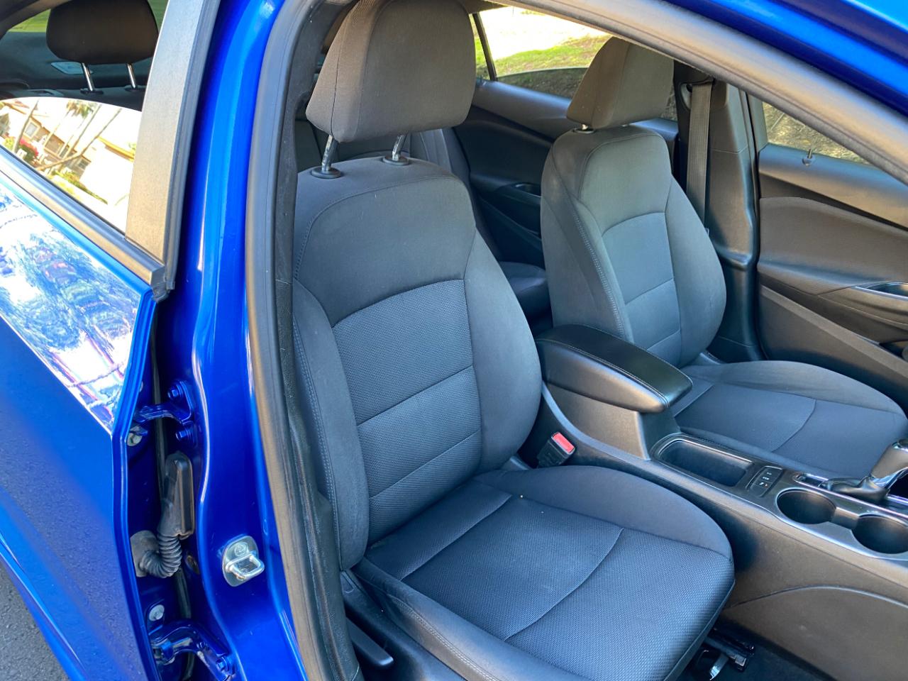 Chevrolet Cruze 4dr Sdn LT 2019