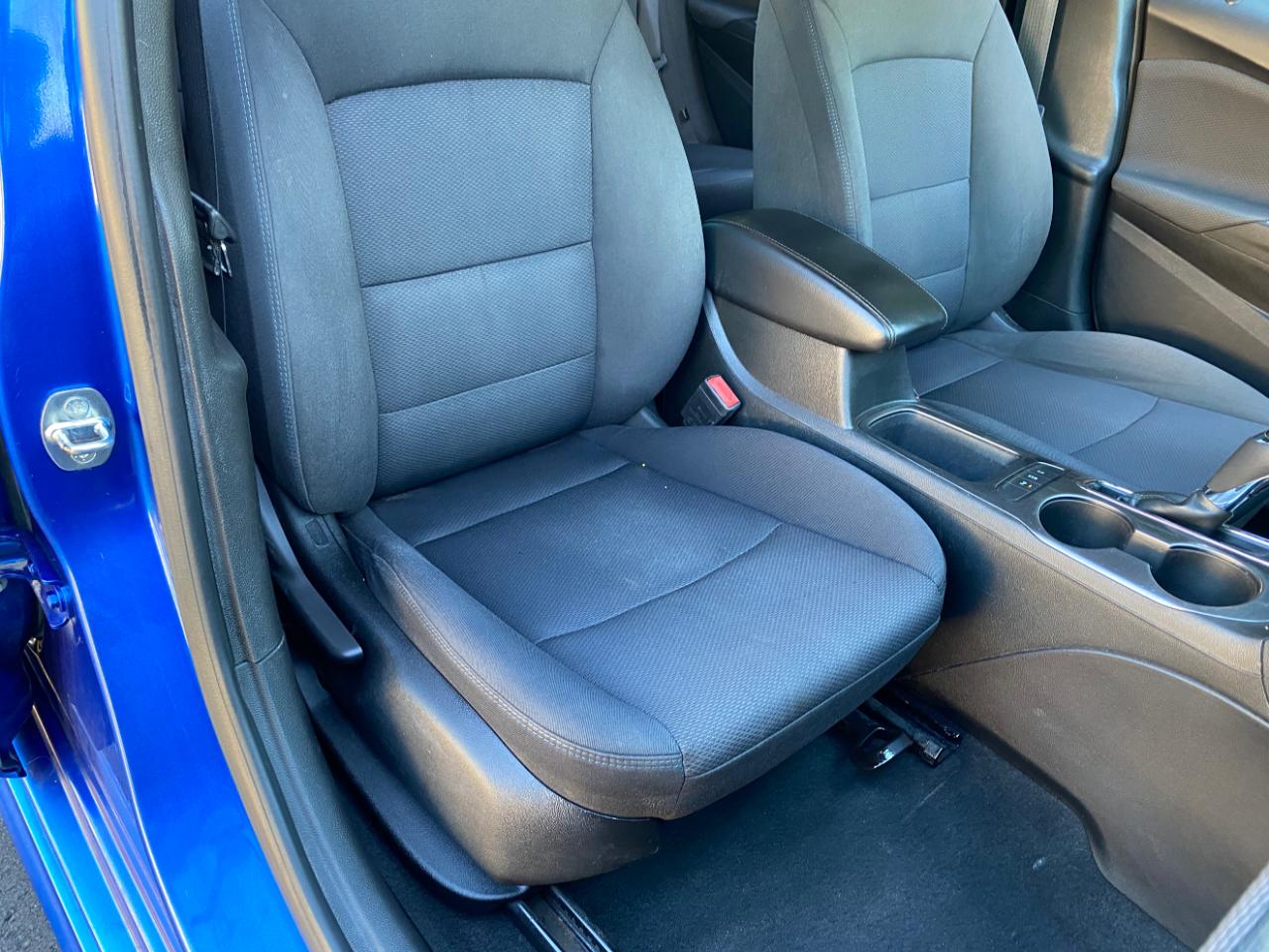 Chevrolet Cruze 4dr Sdn LT 2019