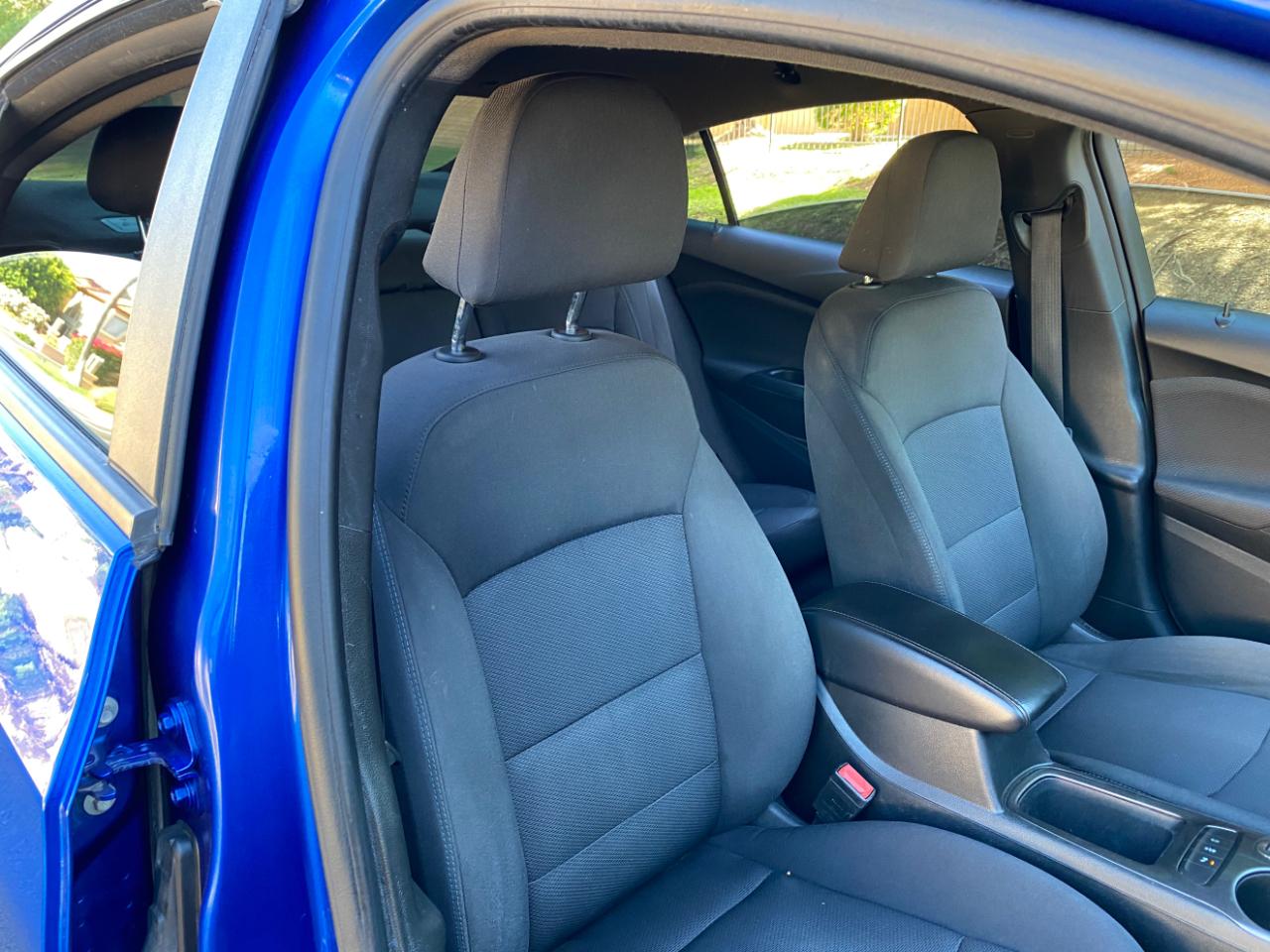 Chevrolet Cruze 4dr Sdn LT 2019