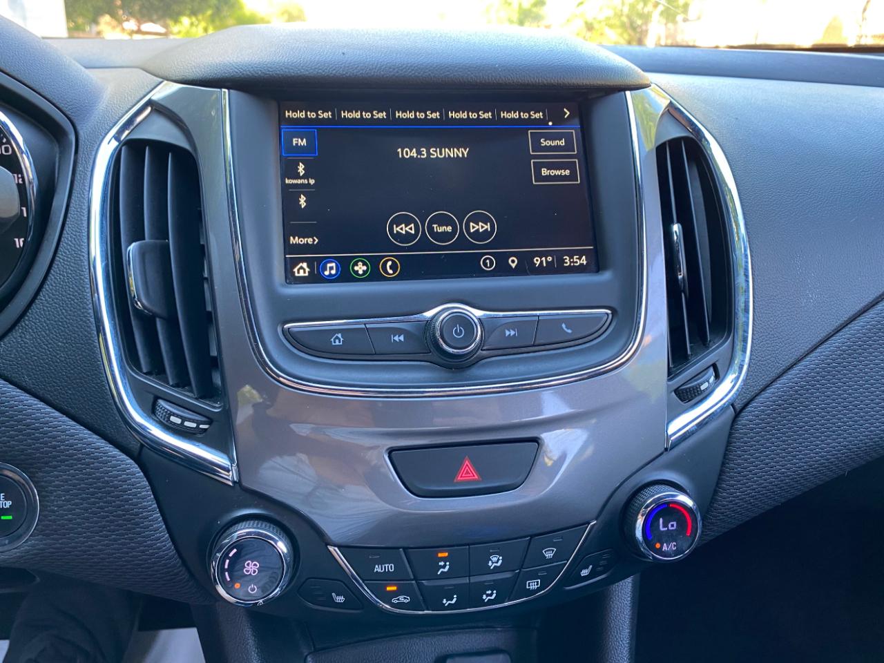 Chevrolet Cruze 4dr Sdn LT 2019