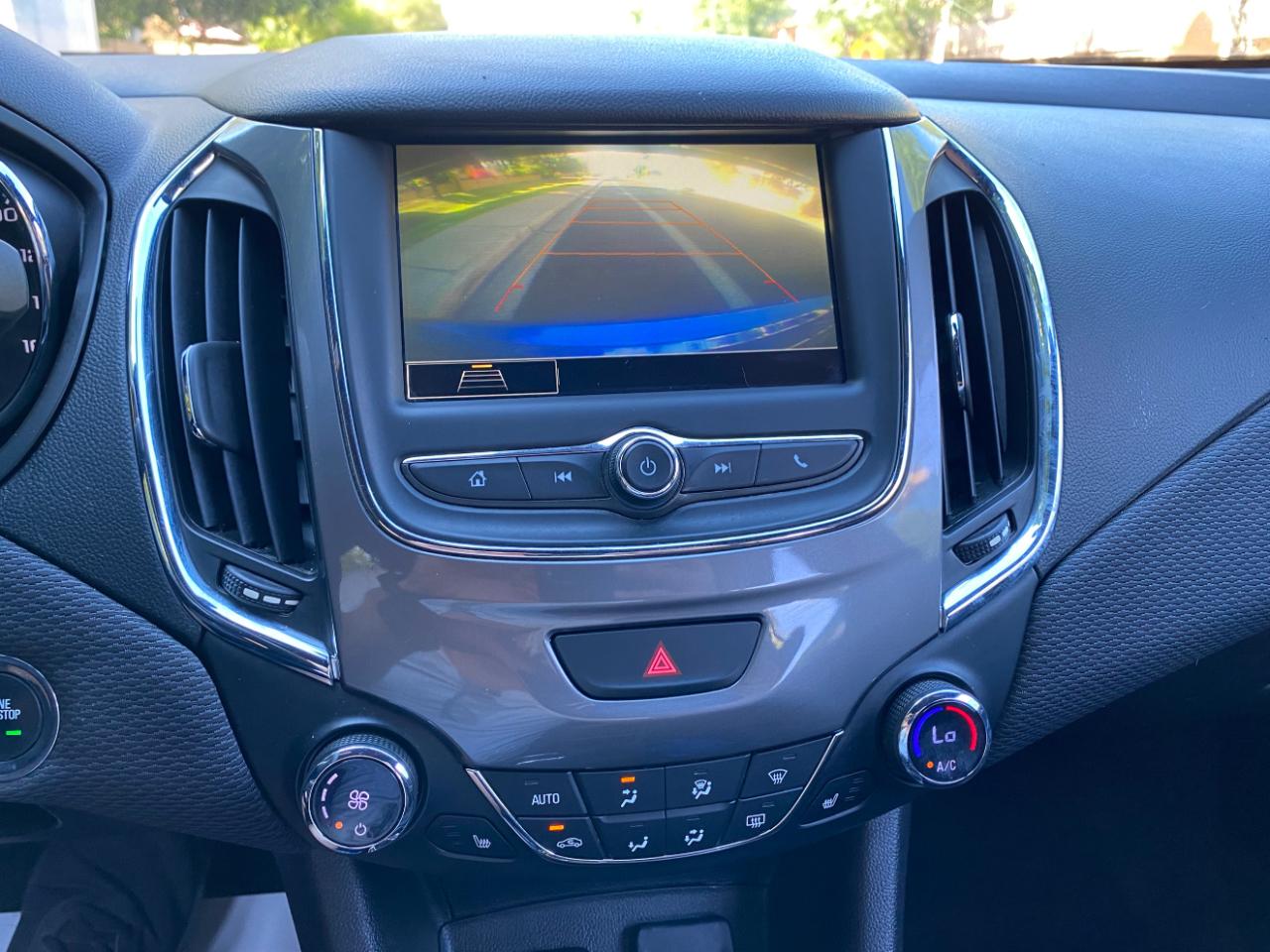 Chevrolet Cruze 4dr Sdn LT 2019