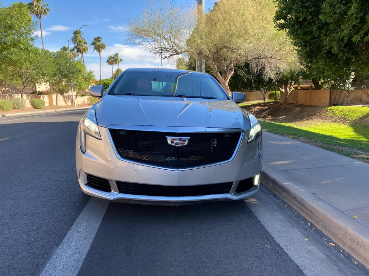 Cadillac XTS 4dr Sdn Luxury FWD 2018