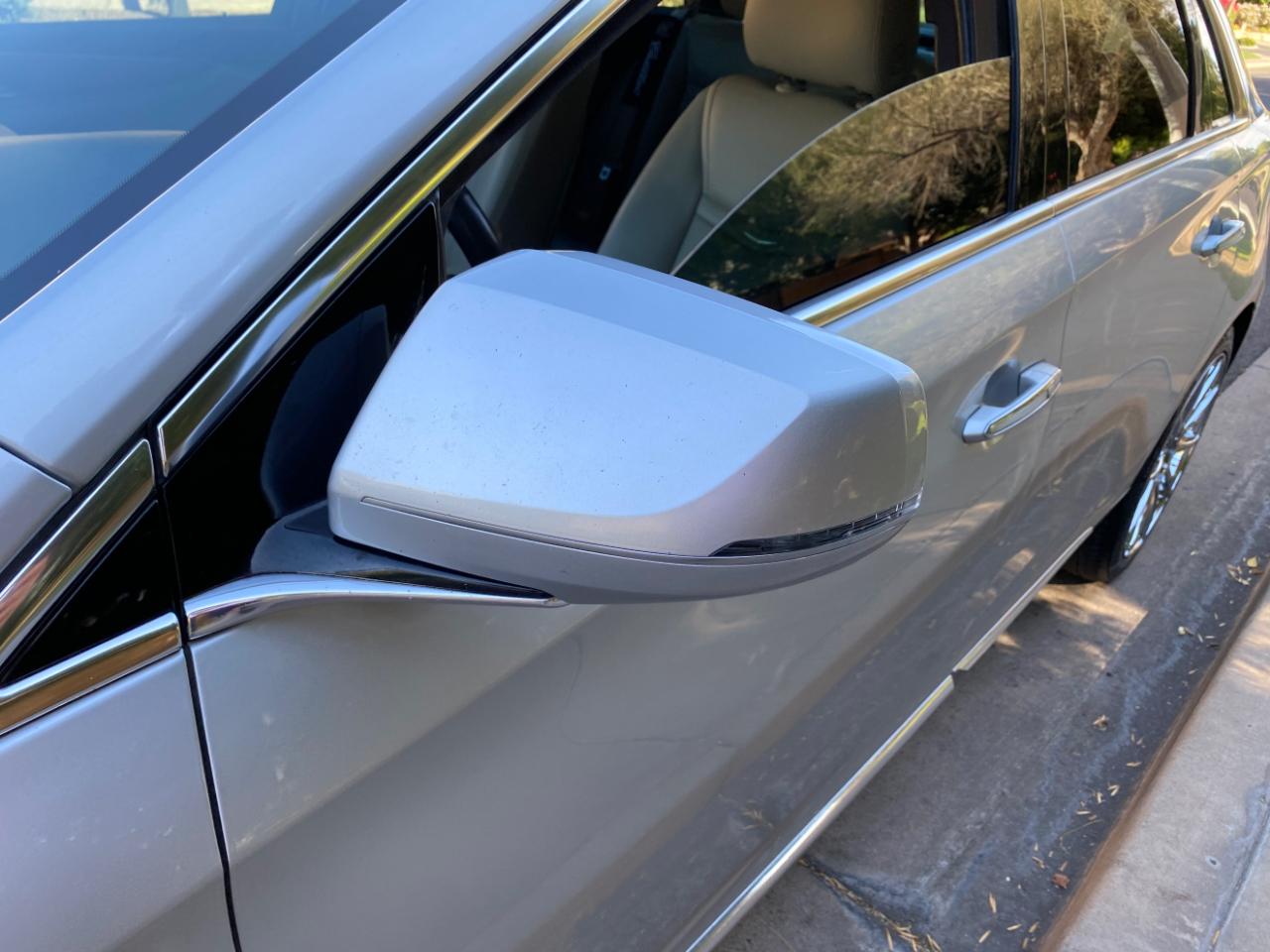 Cadillac XTS 4dr Sdn Luxury FWD 2018