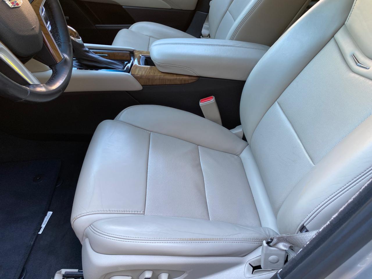 Cadillac XTS 4dr Sdn Luxury FWD 2018