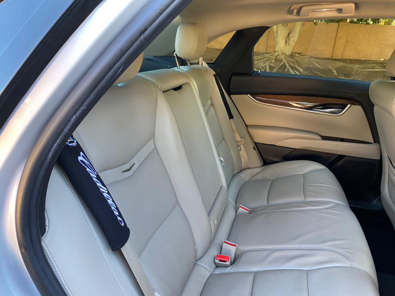Cadillac XTS 4dr Sdn Luxury FWD 2018