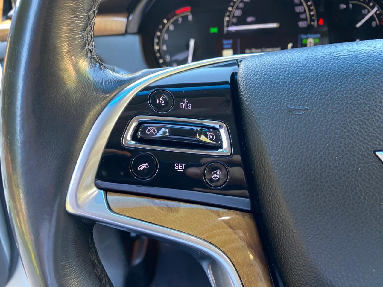 Cadillac XTS 4dr Sdn Luxury FWD 2018