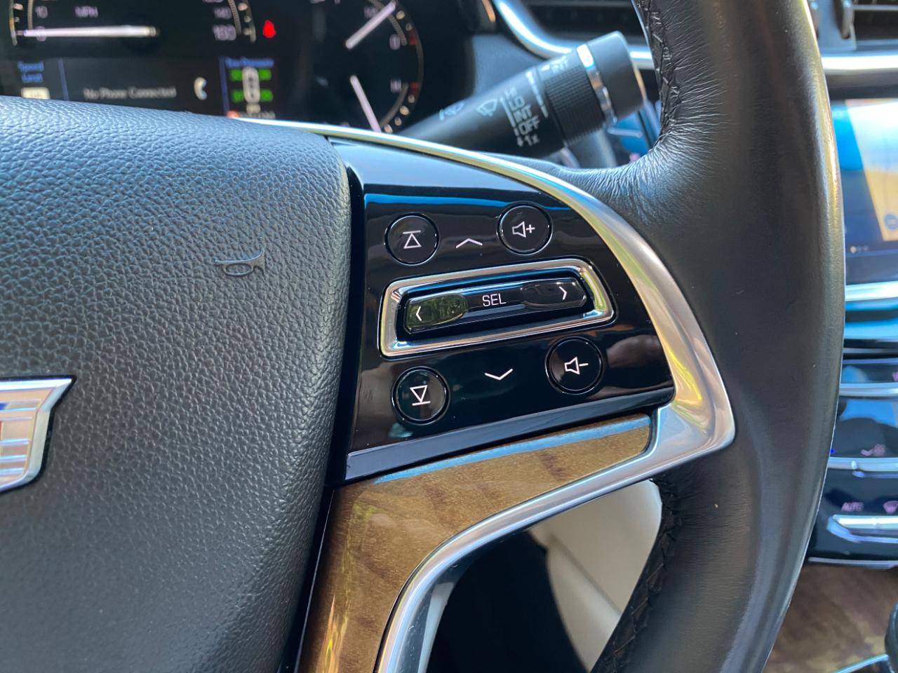 Cadillac XTS 4dr Sdn Luxury FWD 2018