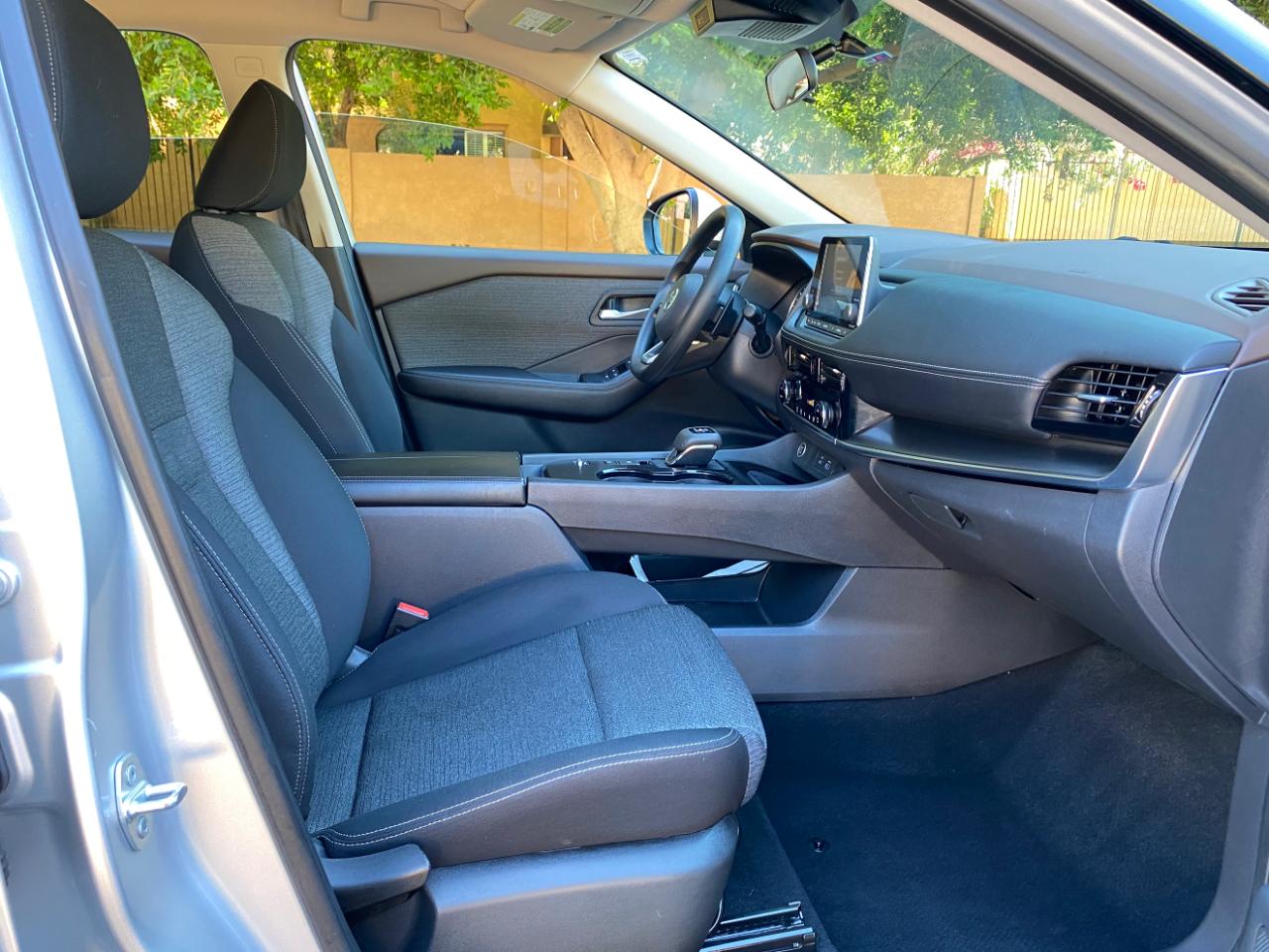 Nissan Rogue FWD SV 2021
