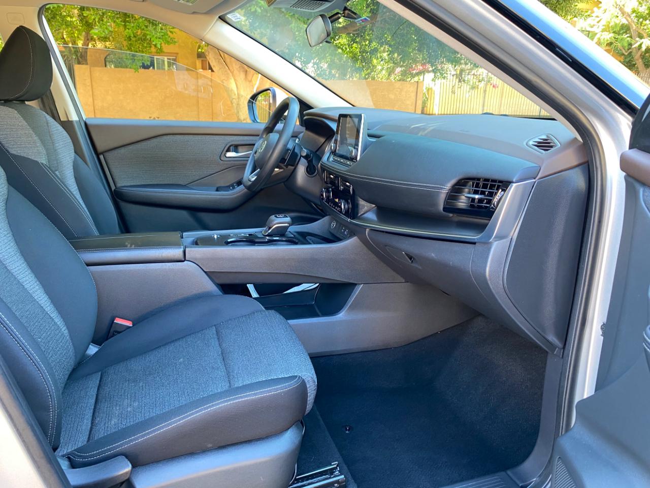 Nissan Rogue FWD SV 2021