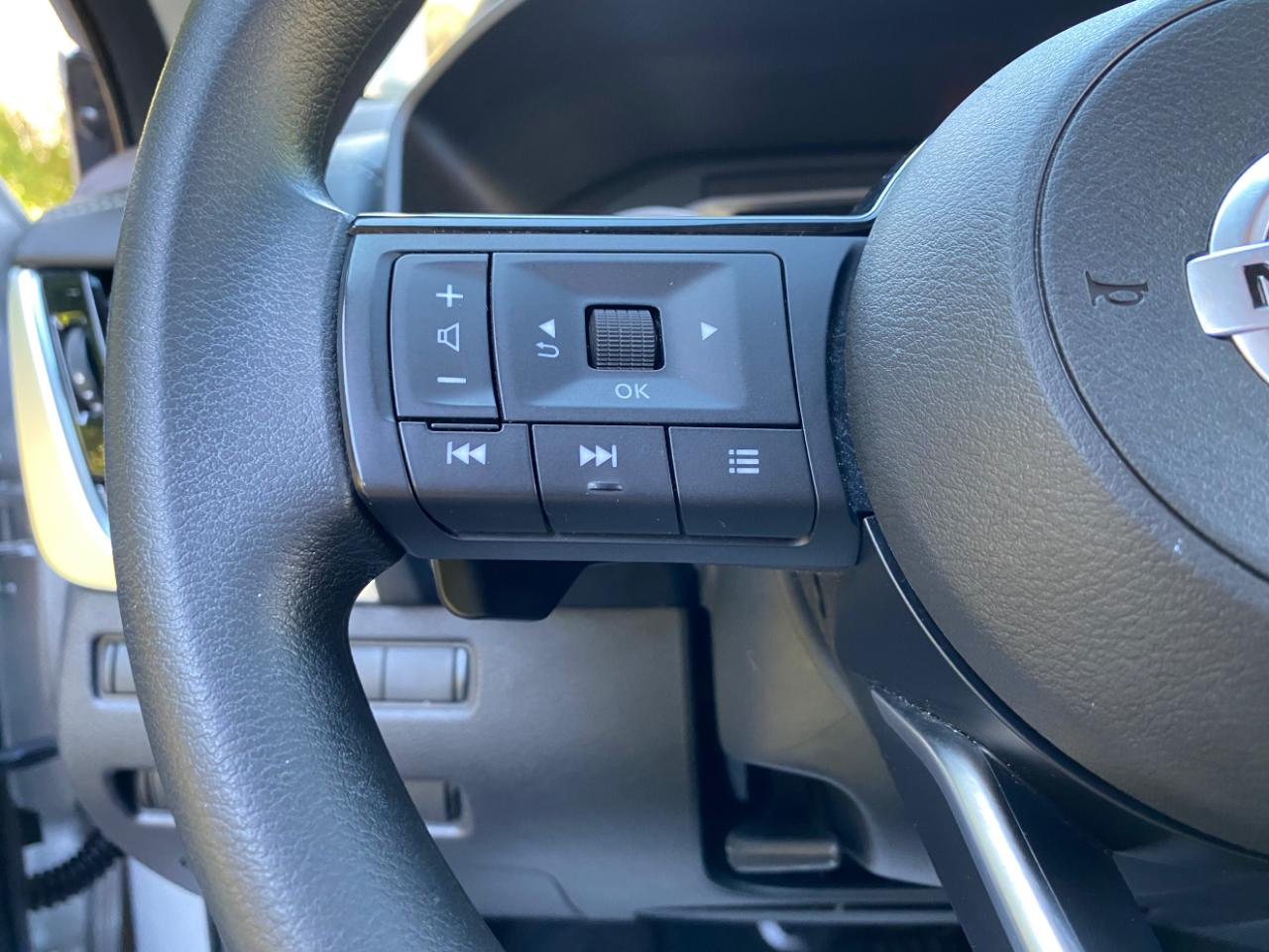 Nissan Rogue FWD SV 2021