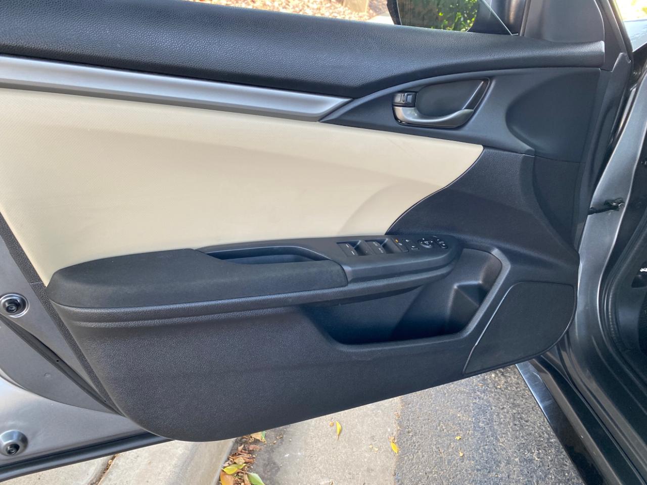 Honda Civic Hatchback Sport CVT 2017