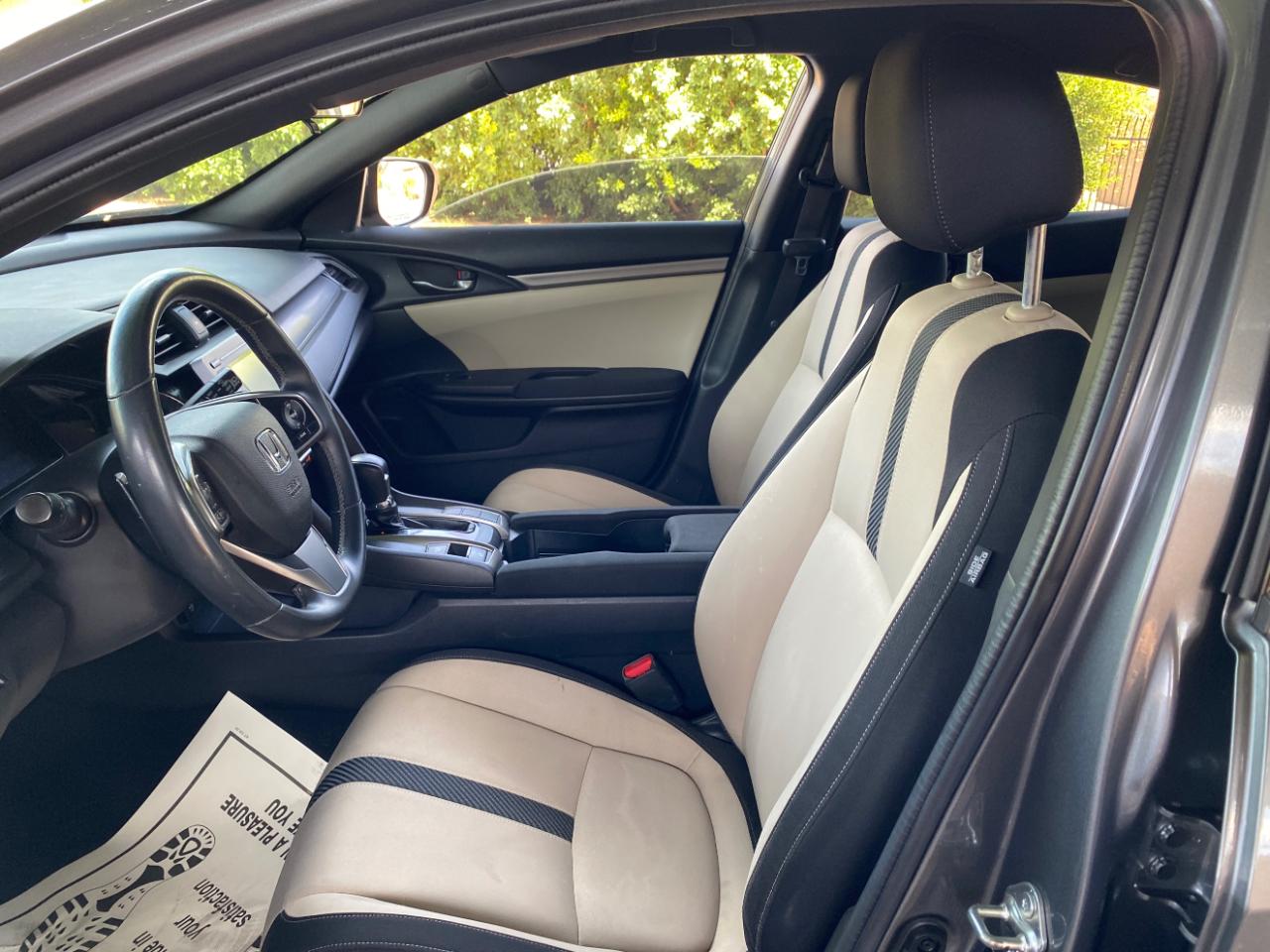Honda Civic Hatchback Sport CVT 2017
