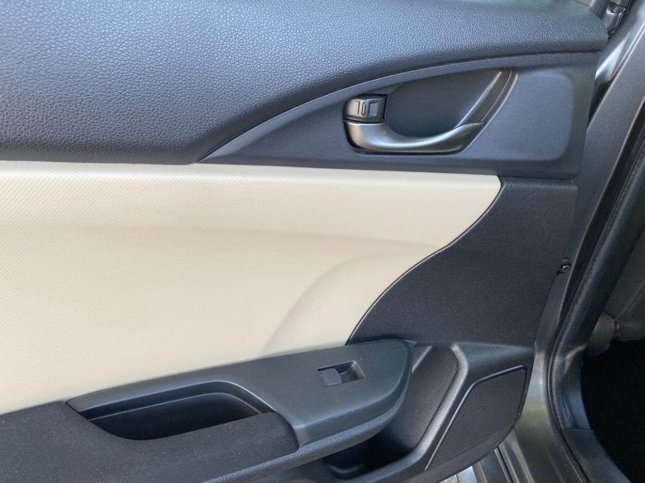 Honda Civic Hatchback Sport CVT 2017
