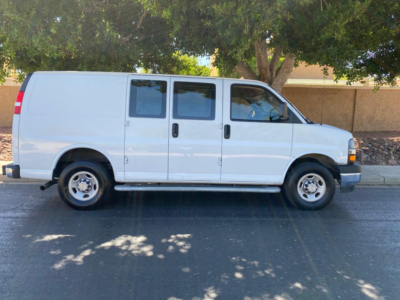 Chevrolet Express Cargo Van RWD 2500 135" 2024