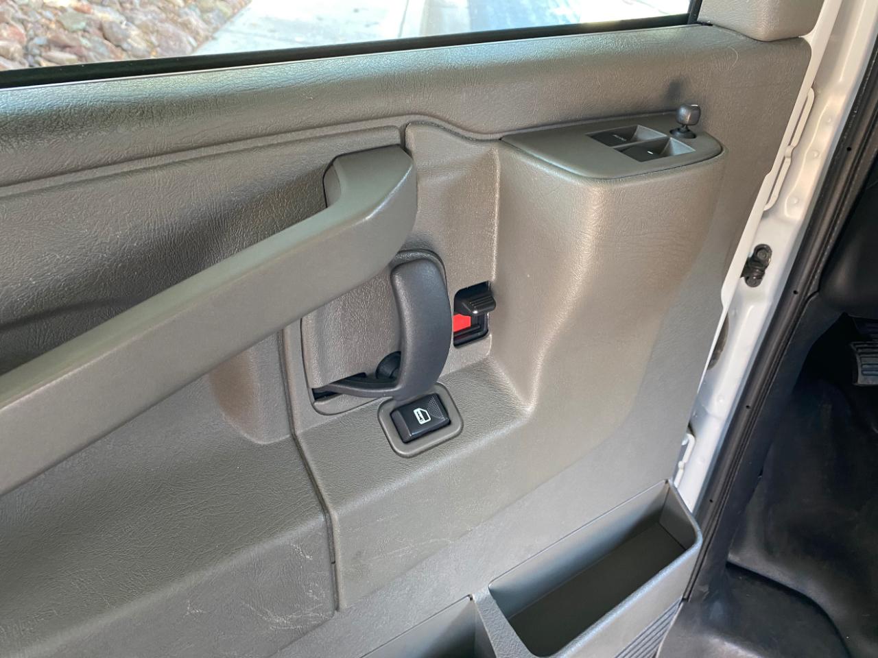 Chevrolet Express Cargo Van RWD 2500 135" 2024