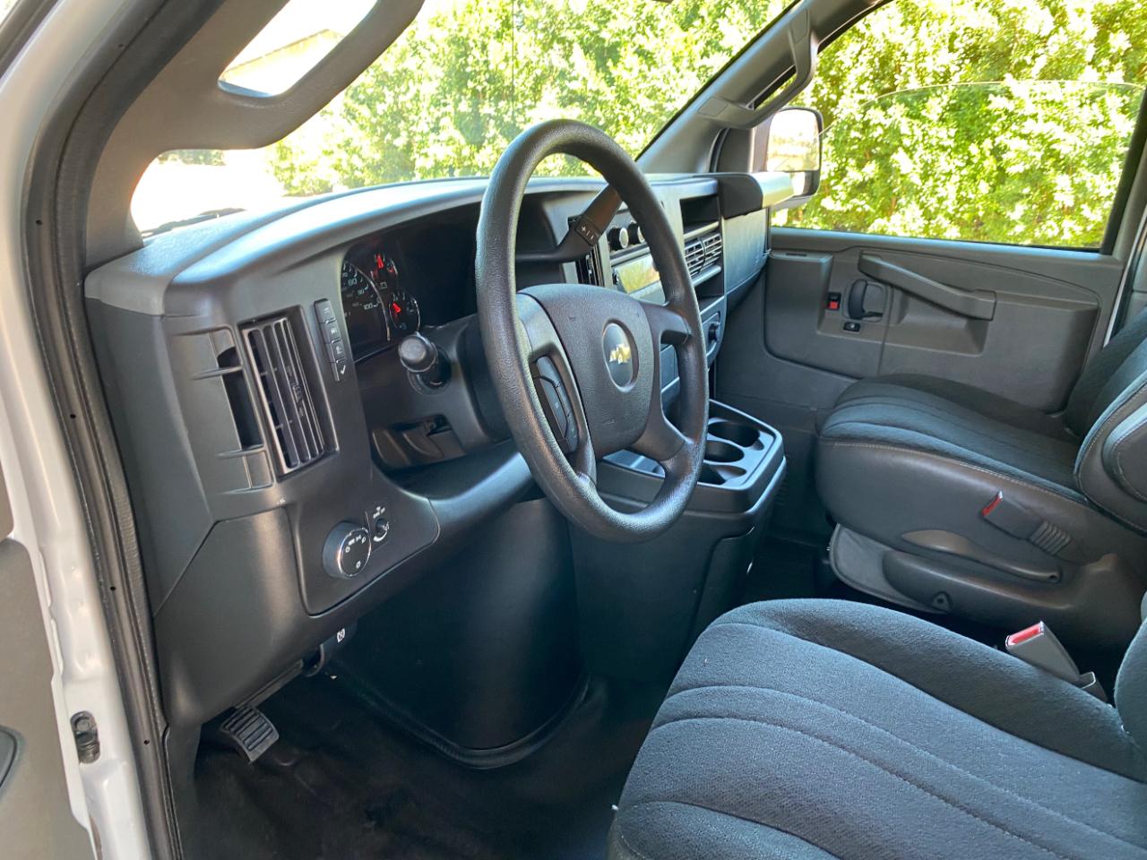 Chevrolet Express Cargo Van RWD 2500 135" 2024