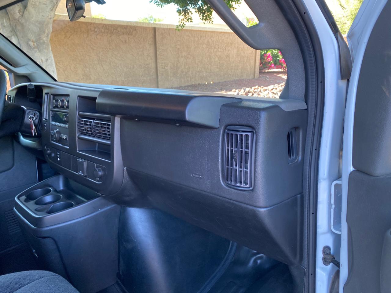 Chevrolet Express Cargo Van RWD 2500 135" 2024
