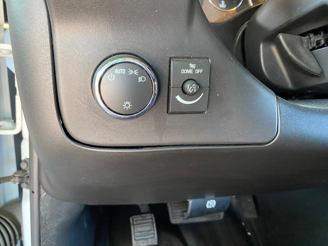 Chevrolet Express Cargo Van RWD 2500 135" 2024