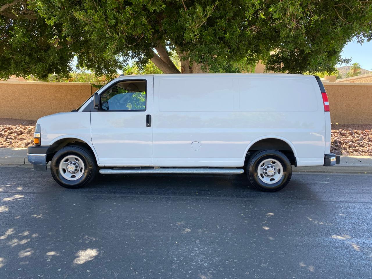 Chevrolet Express Cargo Van RWD 2500 135" 2024