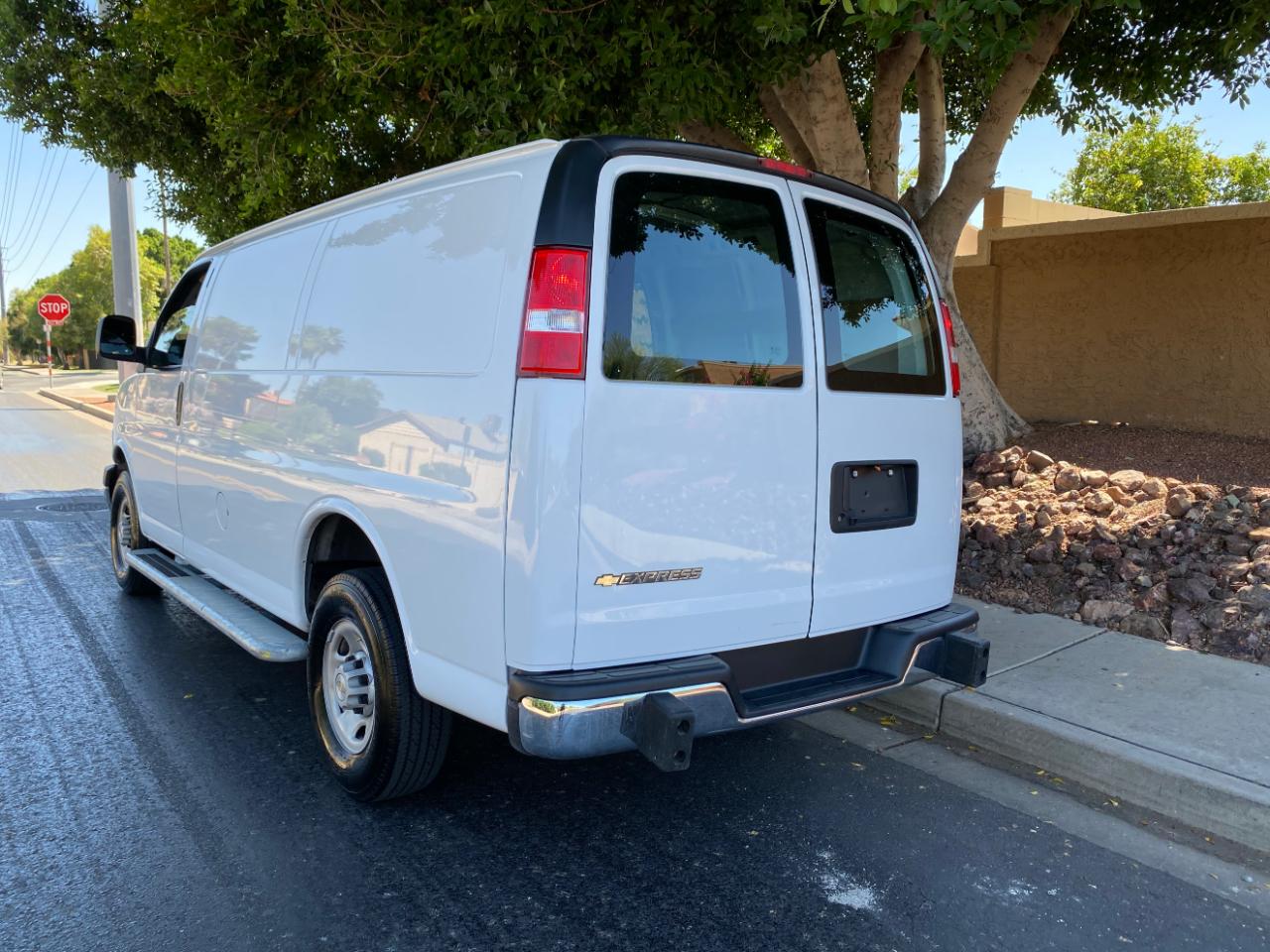 Chevrolet Express Cargo Van RWD 2500 135" 2024