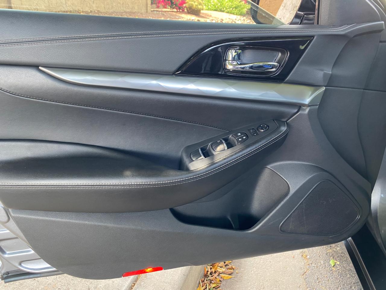 Nissan Maxima SV CVT 2022