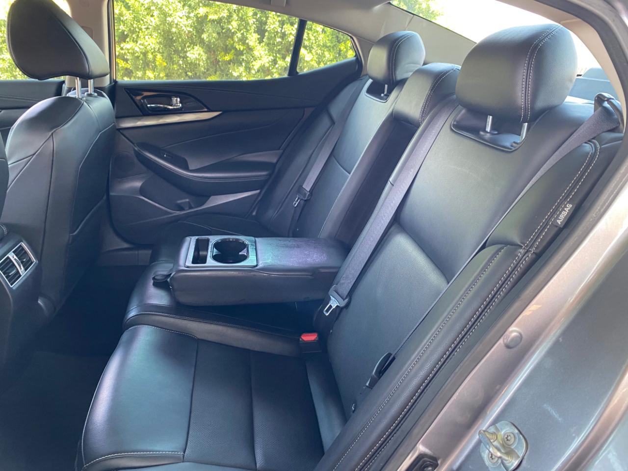 Nissan Maxima SV CVT 2022