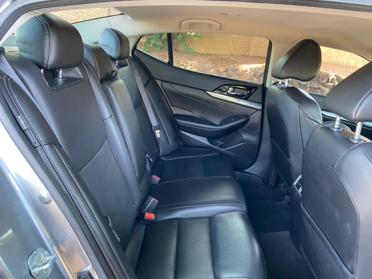 Nissan Maxima SV CVT 2022