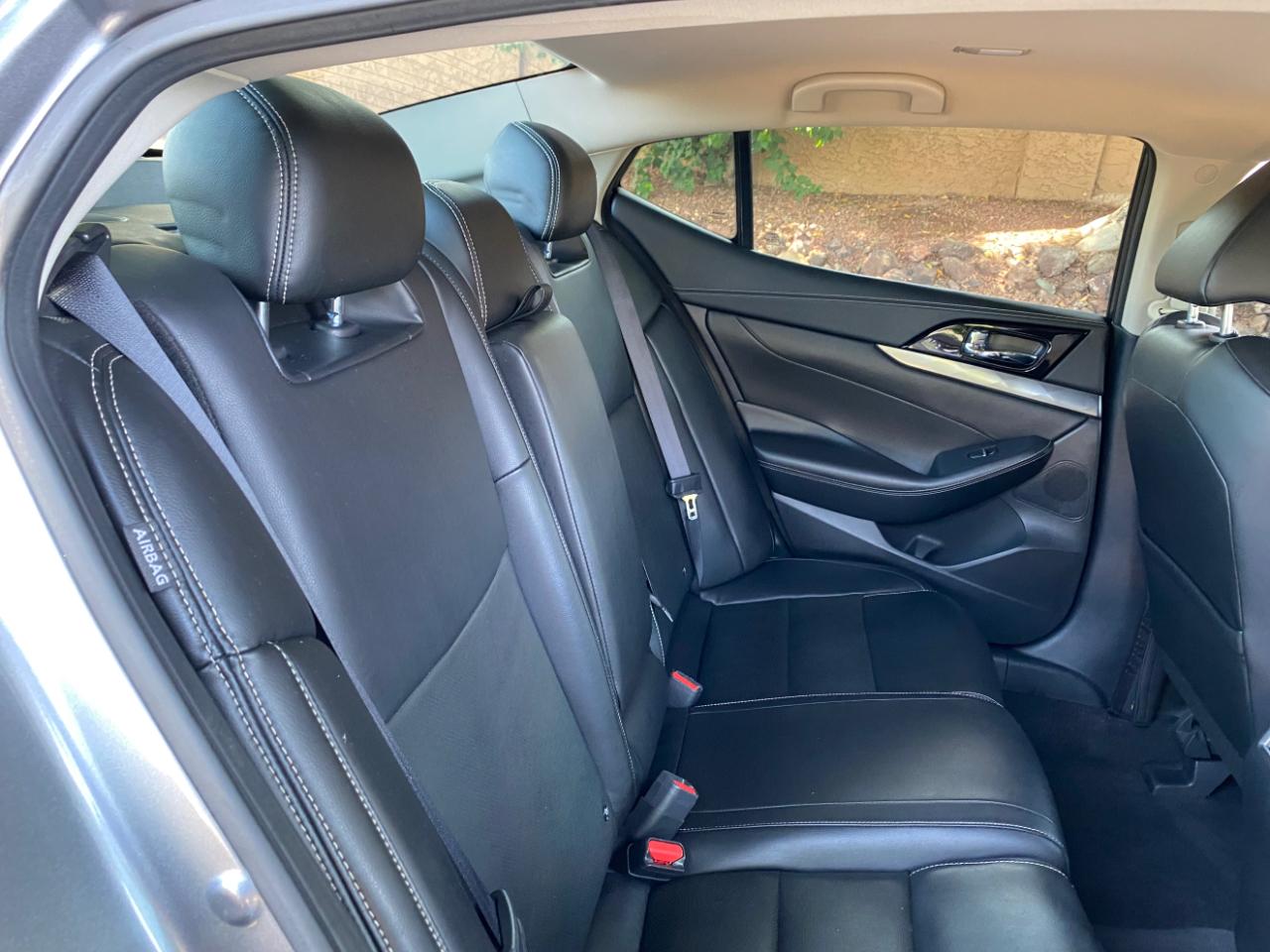 Nissan Maxima SV CVT 2022