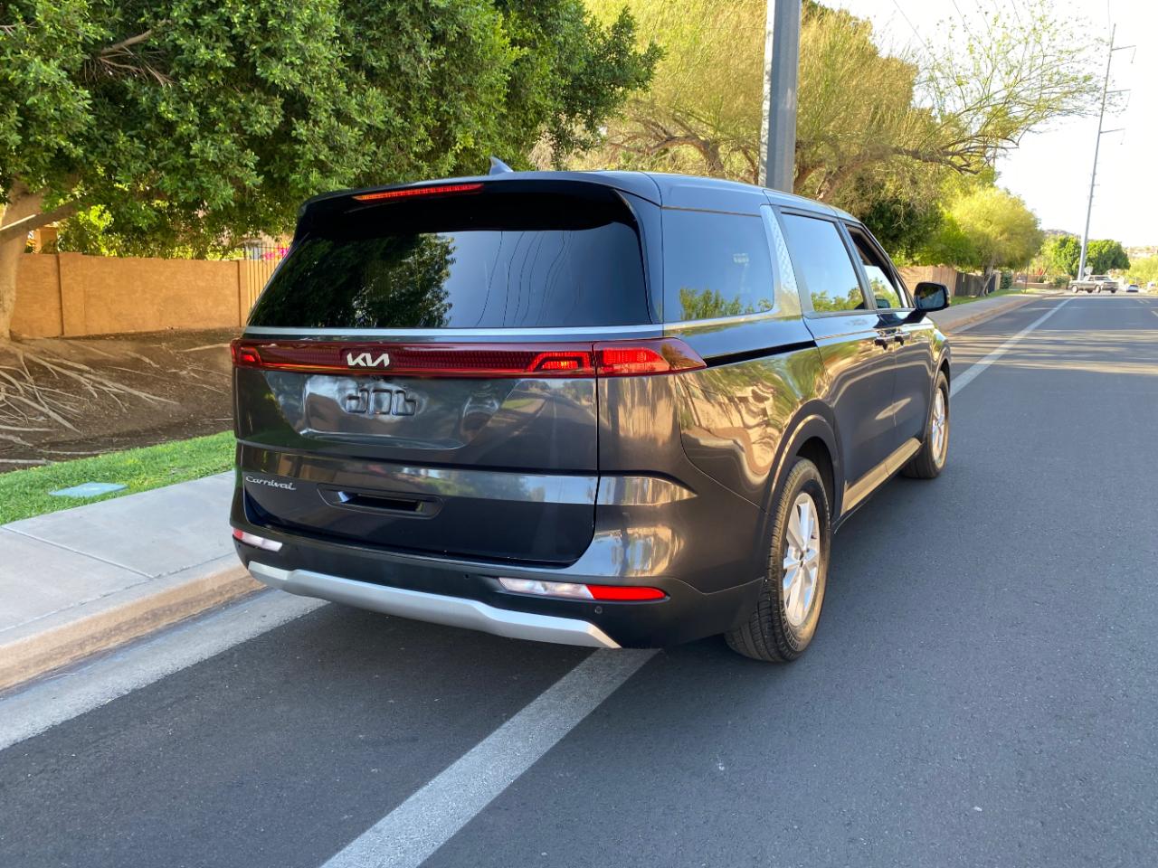 Kia Carnival LXS FWD 2022