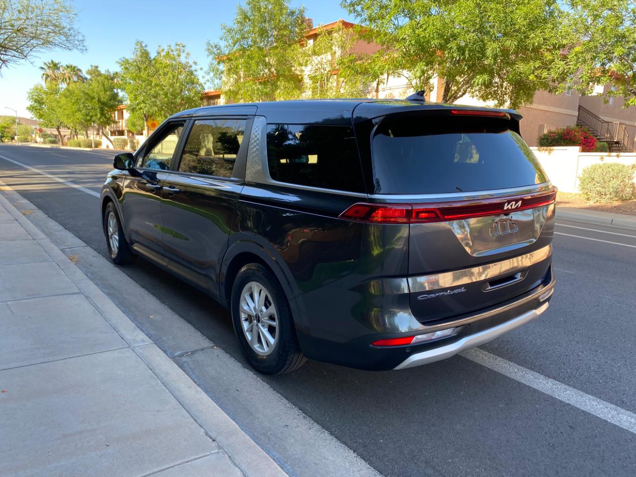 Kia Carnival LXS FWD 2022