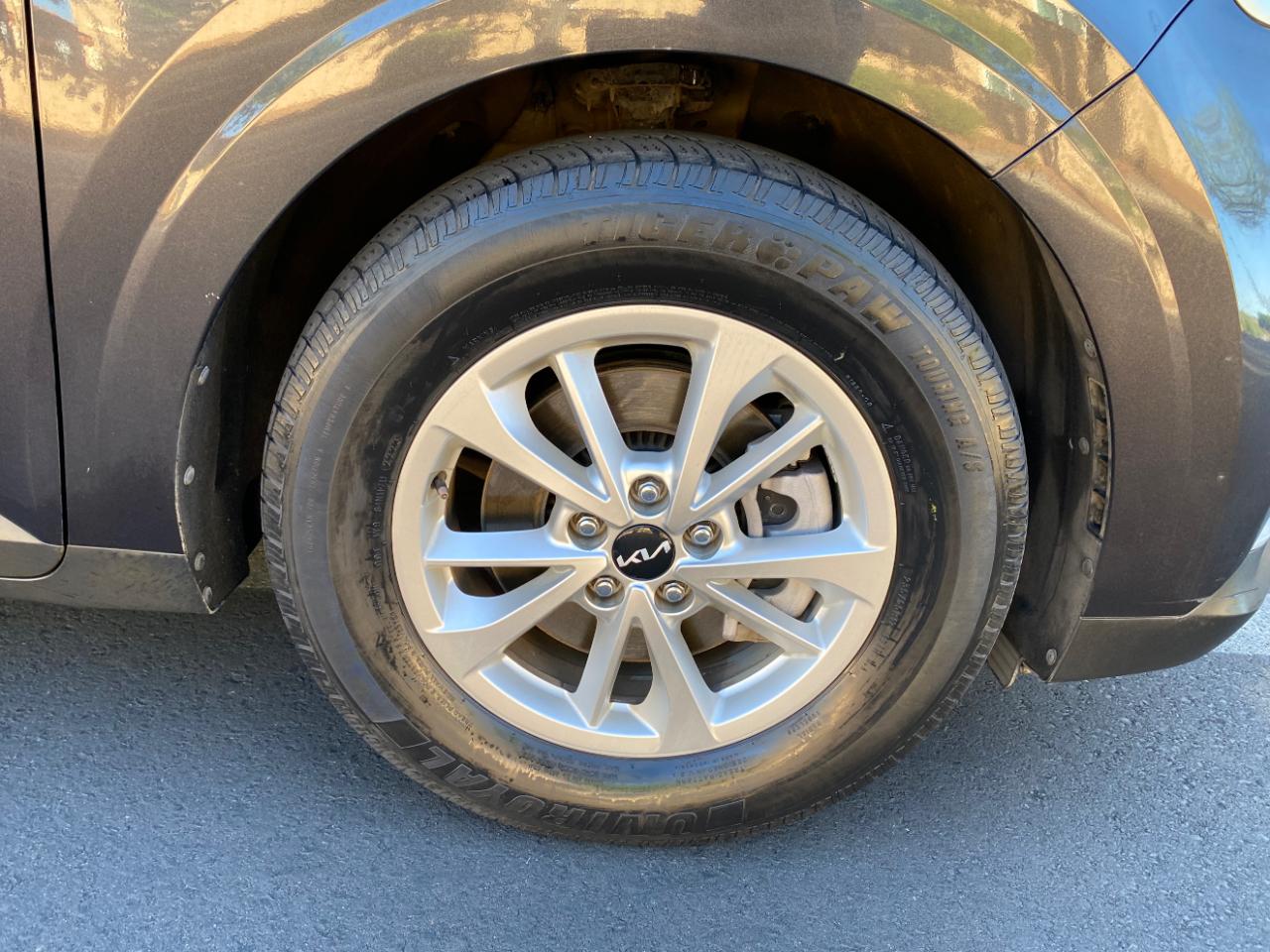 Kia Carnival LXS FWD 2022