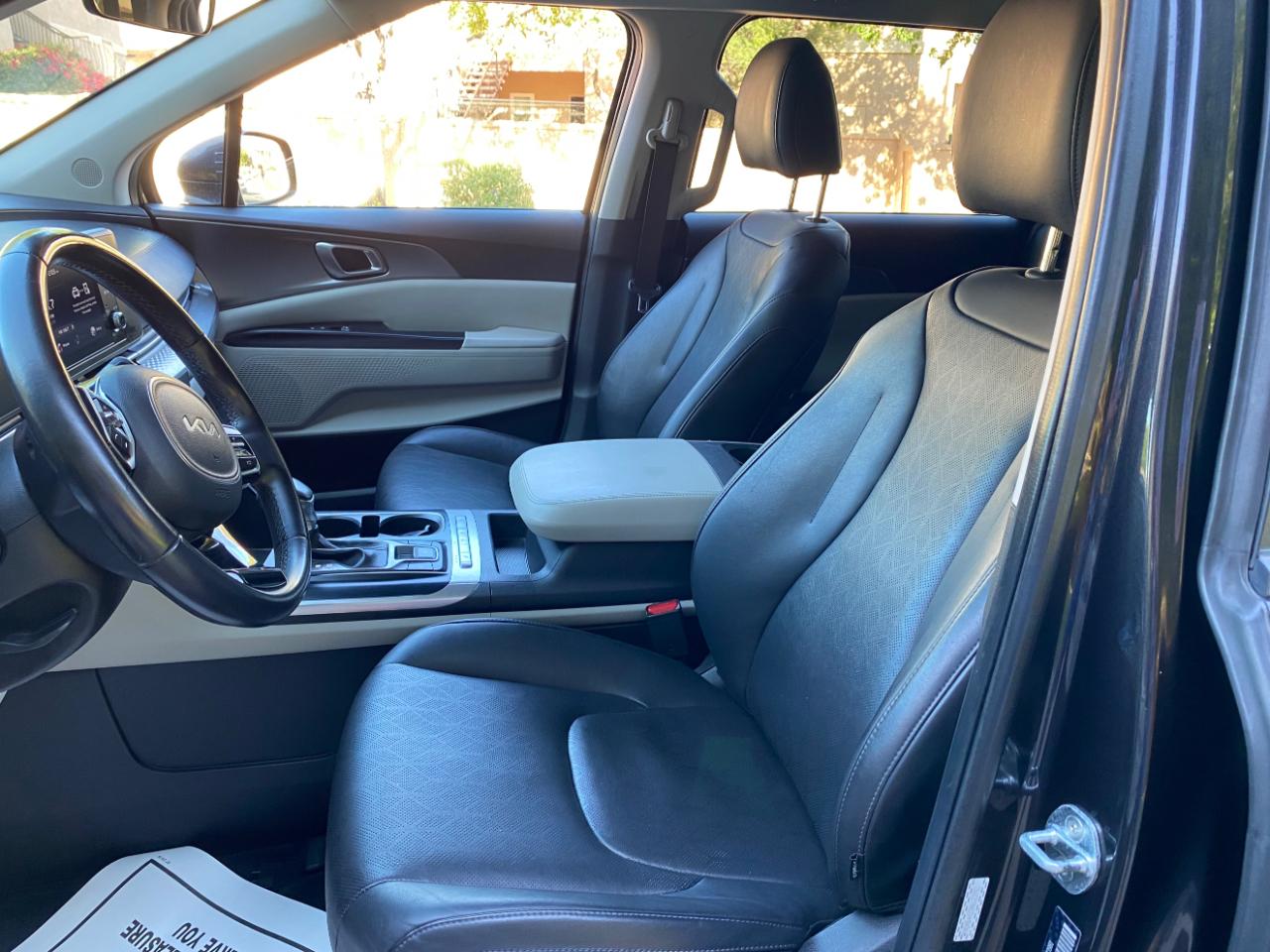 Kia Carnival LXS FWD 2022