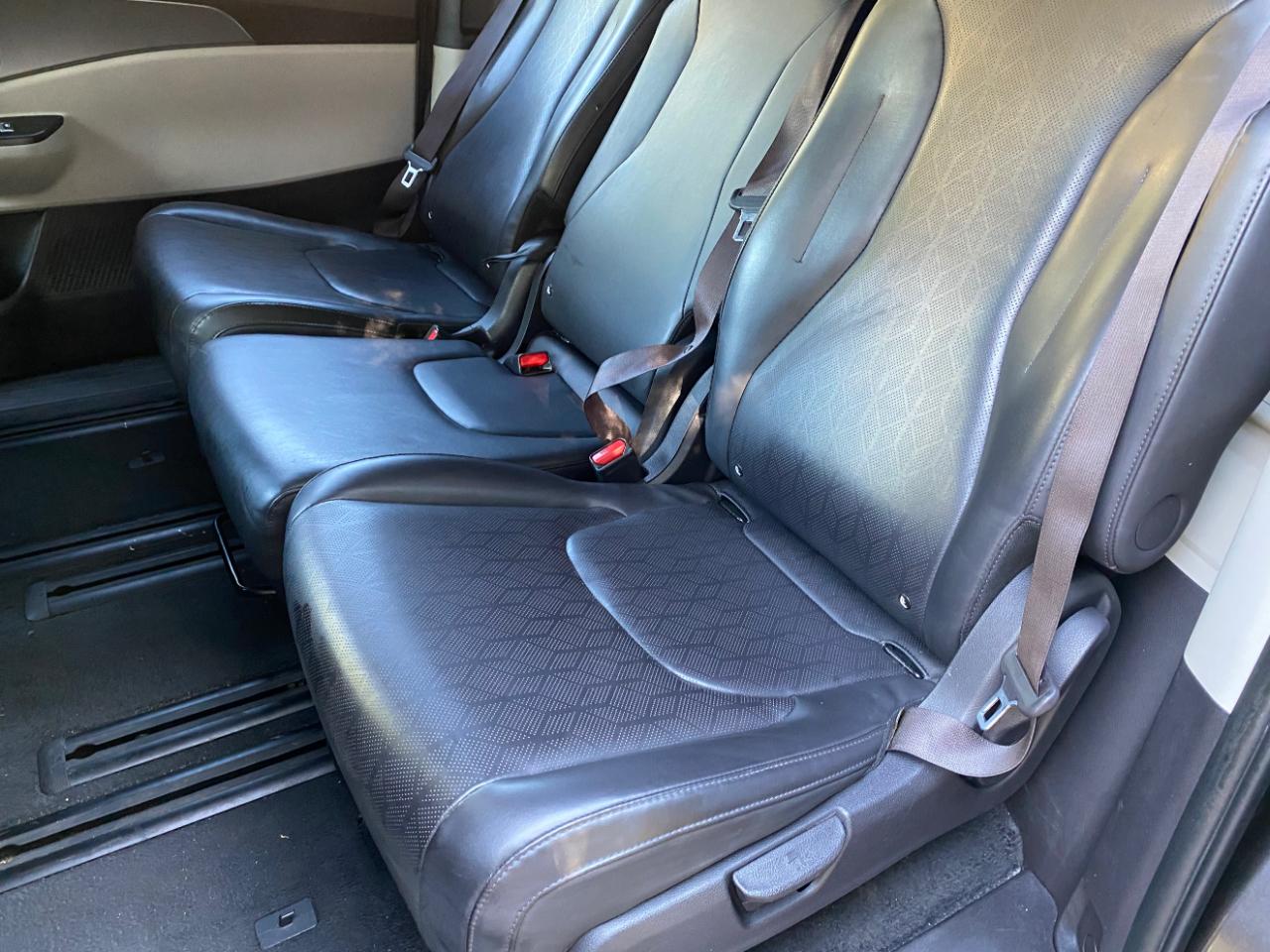 Kia Carnival LXS FWD 2022