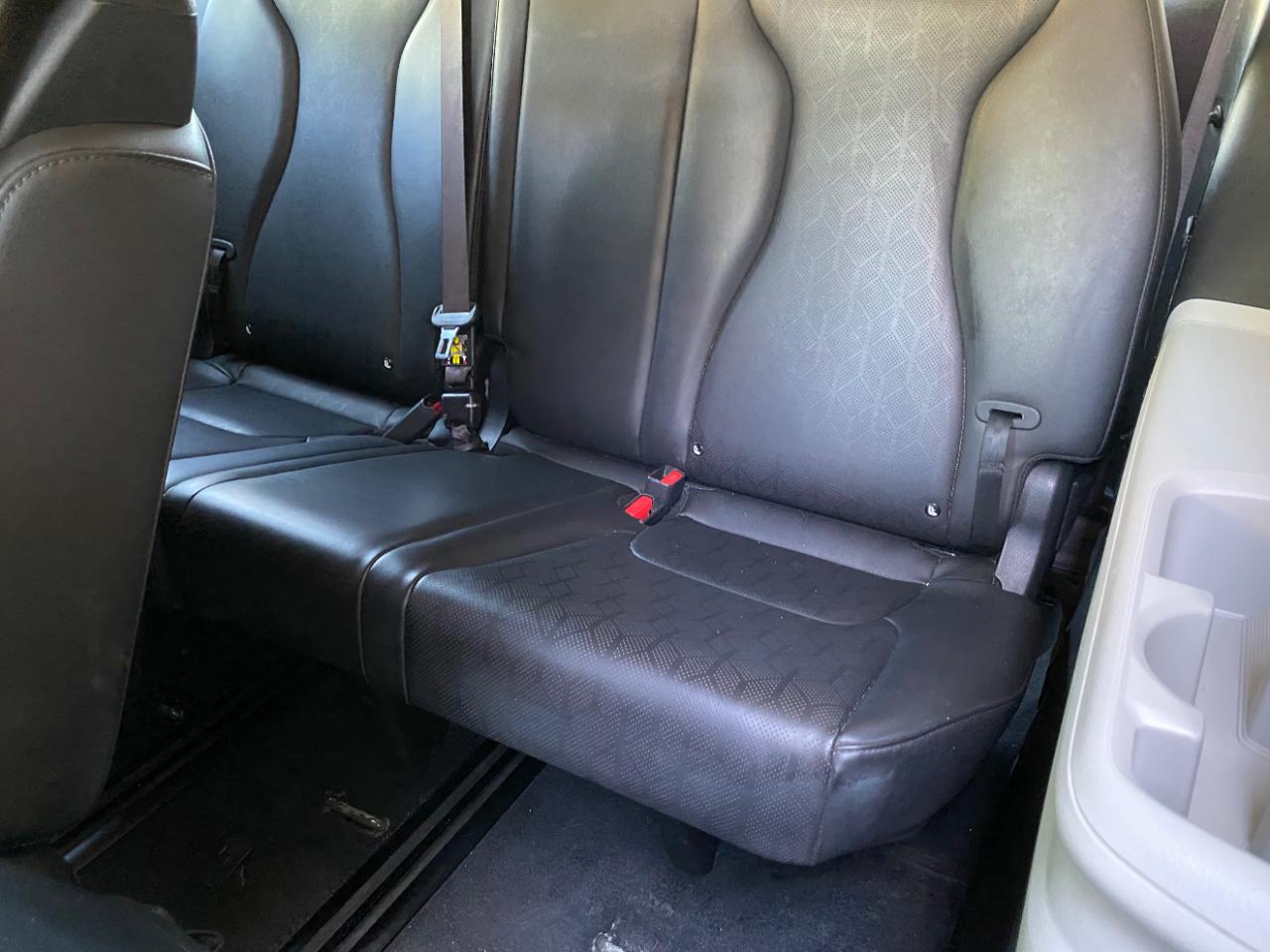 Kia Carnival LXS FWD 2022