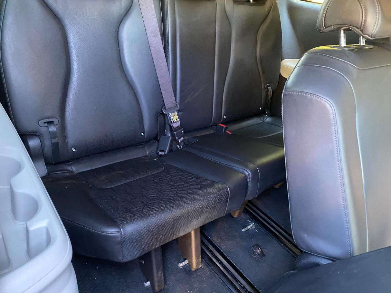 Kia Carnival LXS FWD 2022