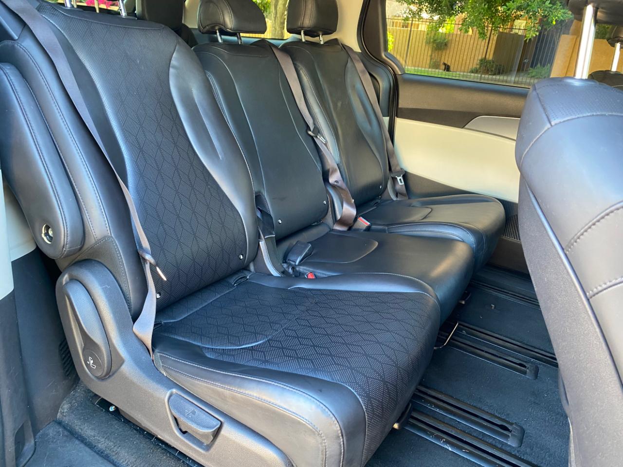 Kia Carnival LXS FWD 2022